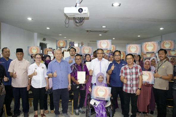 MAJLIS PENYERAHAN PLAK USAHAWAN WELLBEST BETONG 2023